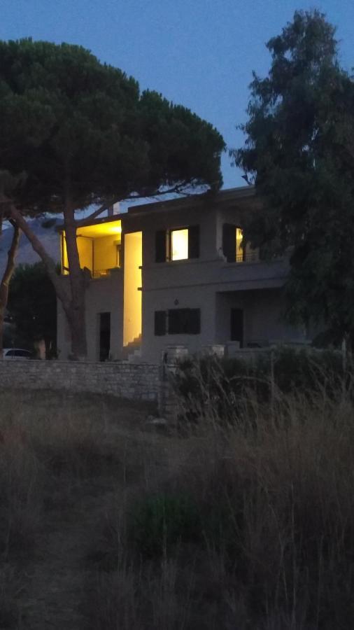 Tzanetos Seaside Kyparissia Exterior foto
