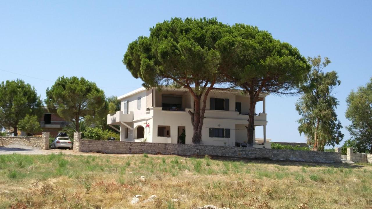 Tzanetos Seaside Kyparissia Exterior foto